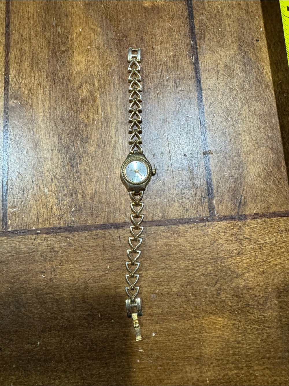 Gold-Tone Heart Link Women's Bracelet Watch